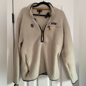 SOLD ✨ Patagonia Cream Fleece Half Zip Jacket